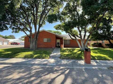 1207 S Murray St, Monahans, TX 79756