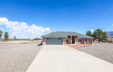 40 Meadowland Rd, Alamogordo, NM 88310