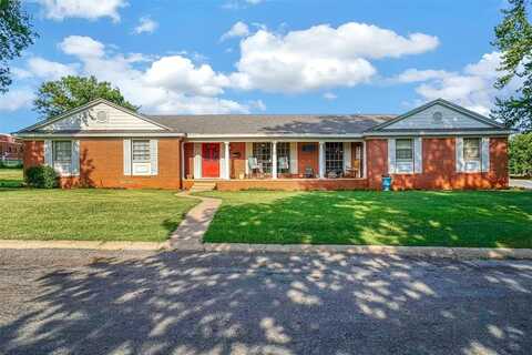 303 N Cordell Avenue, Cordell, OK 73632