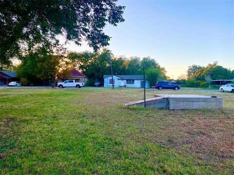 414 N Hardin Street, Mangum, OK 73554