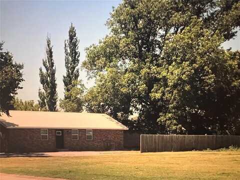 311 N Walnut Street, Erick, OK 73645