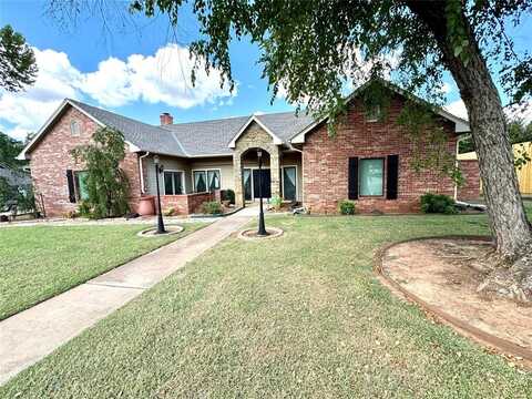 9 S Trail Ridge Road, Edmond, OK 73012