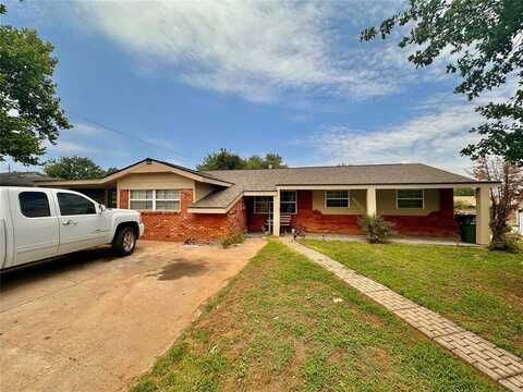 1401 Littell Avenue, Clinton, OK 73601