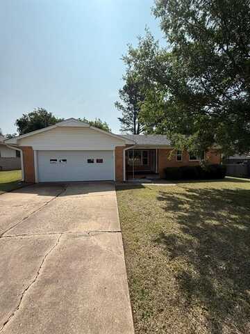 1529 N Oklahoma Avenue, Shawnee, OK 74804