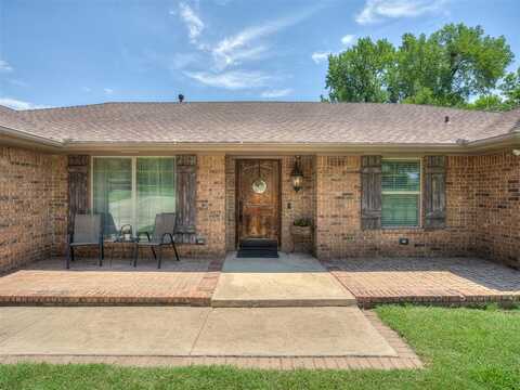 216 S Lakehoma Drive, Mustang, OK 73064