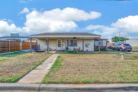 613 E Clark Avenue, Weatherford, OK 73096