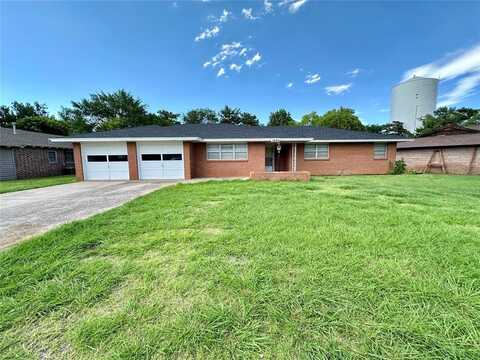 1604 Cedar Avenue, Woodward, OK 73801