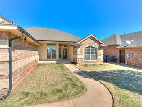 1943 W Badger Way, Mustang, OK 73064