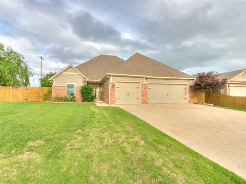 1200 Ridgeway Drive, Moore, OK 73160