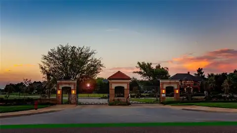 2008 Crittenden Link Way, Norman, OK 73072