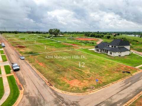 4204 Mahogany Hills Drive, Moore, OK 73160