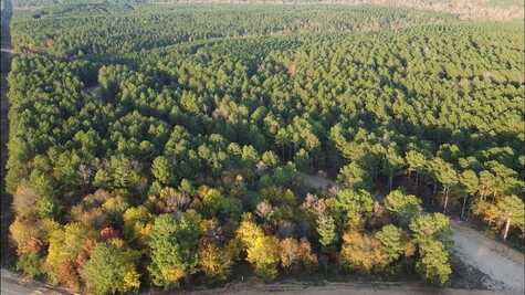 84 Whistling Mallard Road, Broken Bow, OK 74728