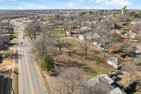 806 W Jackson Street, Hugo, OK 74743