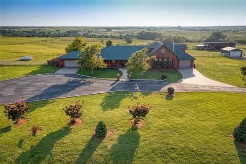 10213 73 Highway, Foss, OK 73647