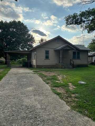 307 S 9th Street, Okemah, OK 74859