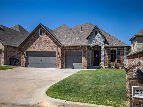 2567 Forest Crossing Drive, Choctaw, OK 73020