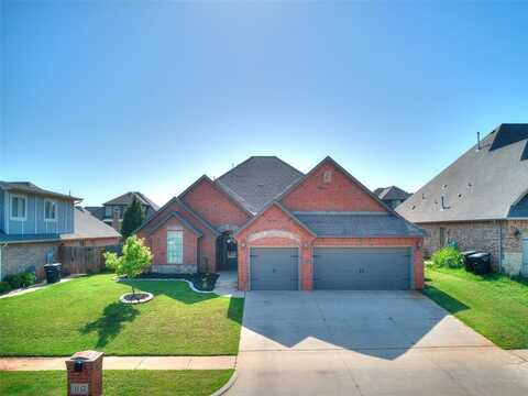 1117 Lindsey Lane, Moore, OK 73160