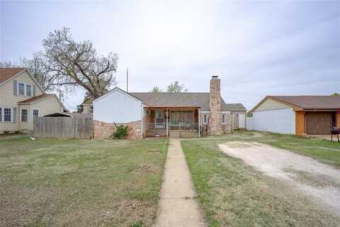 1009 N Noble Avenue, Watonga, OK 73772