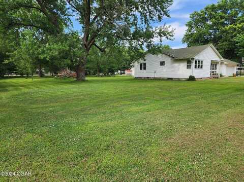 202 Arbor Drive, Lamar, MO 64759