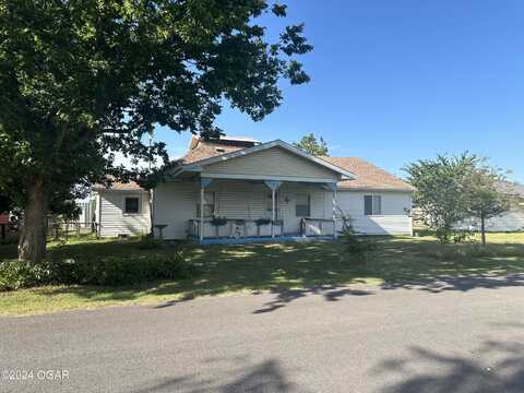 110 E Russell Street, Goodman, MO 64843