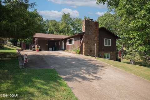 1420 Hawthorne Drive, Neosho, MO 64850