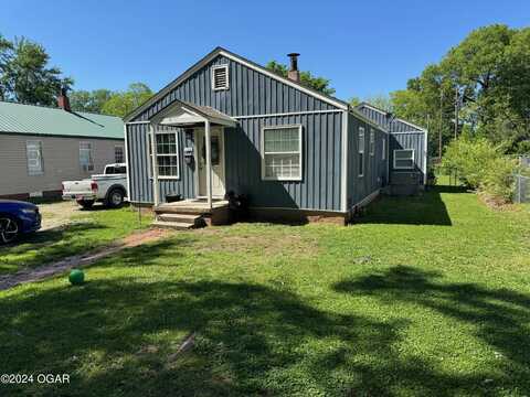 204 E 18th Street, Baxter Springs, KS 66713