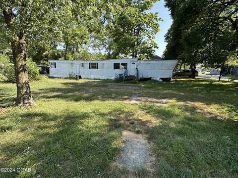 403 E Hannum, Carterville, MO 64835