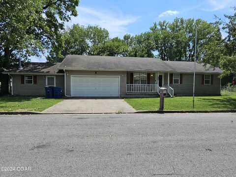 2218 W 17th Street, Joplin, MO 64801