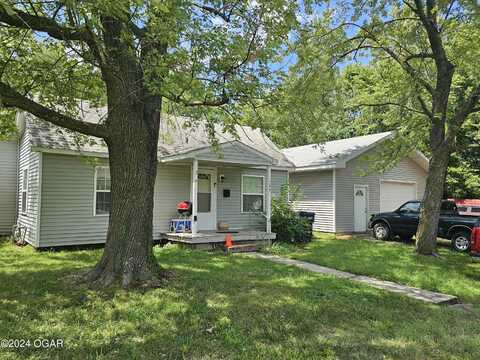 704 N Elliott Street, Webb City, MO 64870