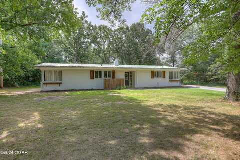 3880 Crowder Drive, Neosho, MO 64850