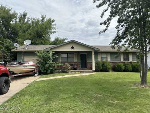 219 W Maverick, Goodman, MO 64843