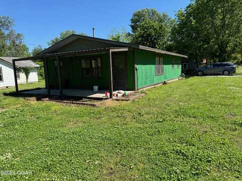 639 W 6th Street, Baxter Springs, KS 66713