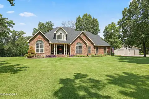 10105 Homestead Lane, Carthage, MO 64836