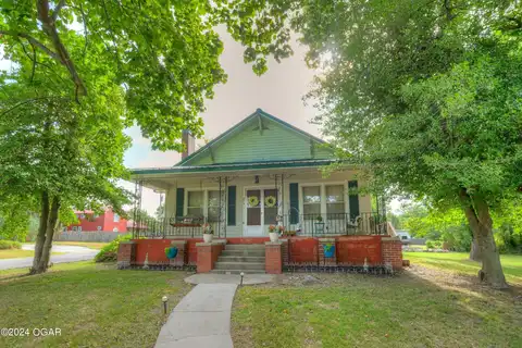 403 N Main Street, Diamond, MO 64840