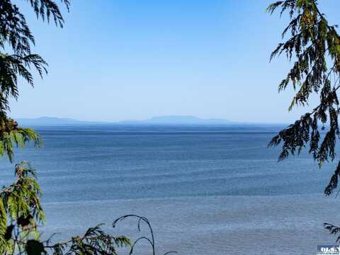 9999 S Breakerpoint Pl, Port Angeles, WA 98363