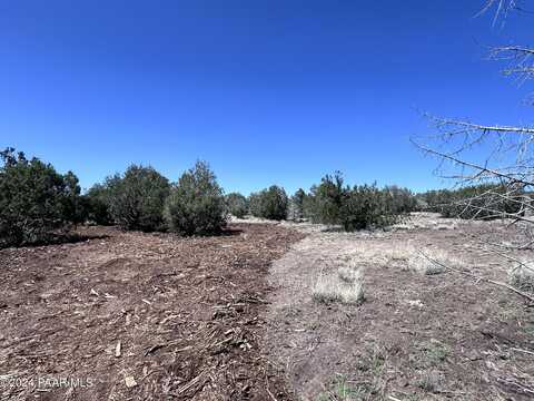 137 W Lee Drive, Ash Fork, AZ 86320