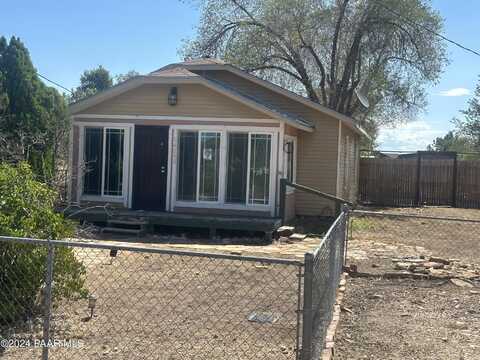 54245 N Main Street, Seligman, AZ 86337