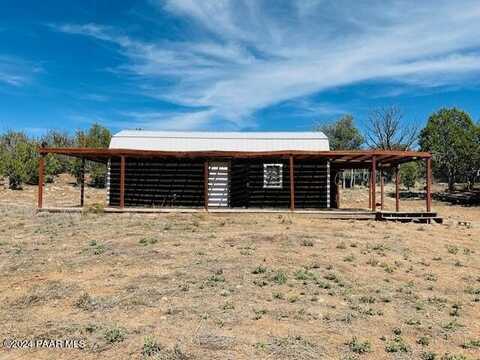 43499 N Chippendale Trail, Seligman, AZ 86337