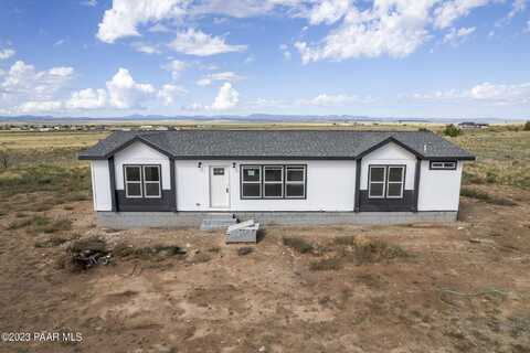 27360 W Miracle Lane, Paulden, AZ 86334