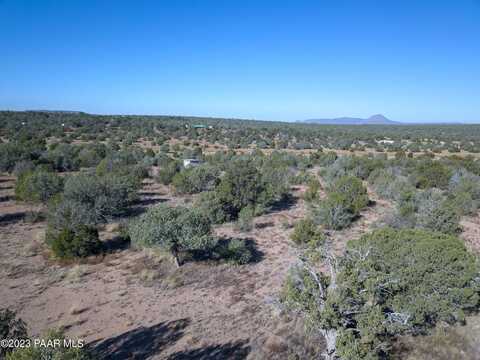 13 Cattle Drive, Ash Fork, AZ 86320