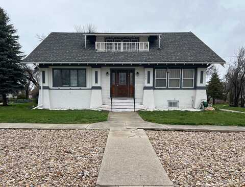 111 W 4th St, Gordon, NE 69343