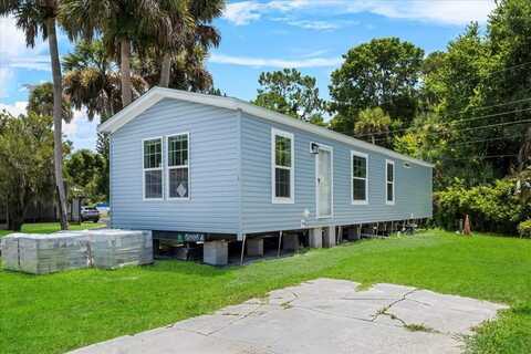 671 N. Dixie Ave., Titusville, FL 32796