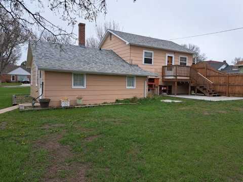 909 Chadron Avenue, Chadron, NE 69337