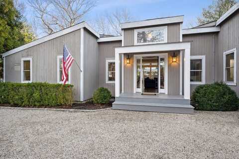 10 Winterberry Lane, East Hampton, NY 11937