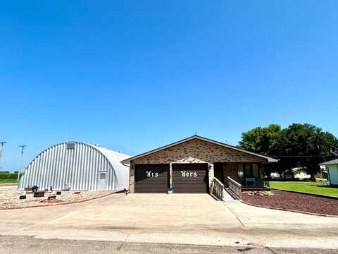 9625 Helen Ave, Holstein, NE 68950