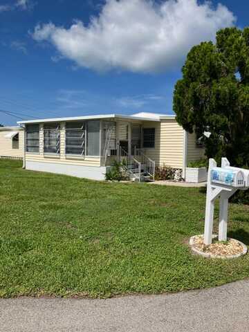 225 3rd St. E., Nokomis, FL 34275