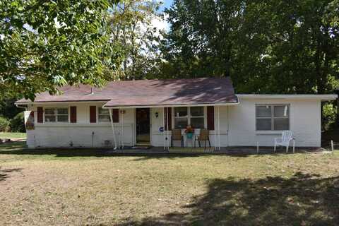 206 E Highland St, Hugo, OK 74743