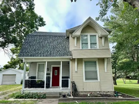 305 West 2nd Street, Frankfort, KS 66427