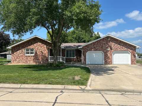 509 N Plum St, Shickley, NE 68436