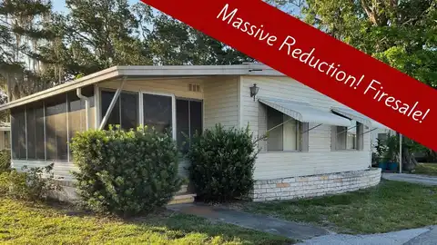 3804 Voorne Street, Sarasota, FL 34234